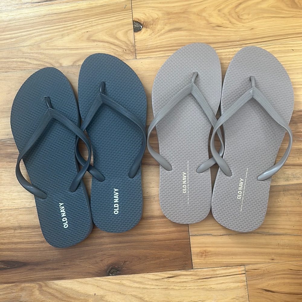 2 pairs of Old Navy Flip Flops